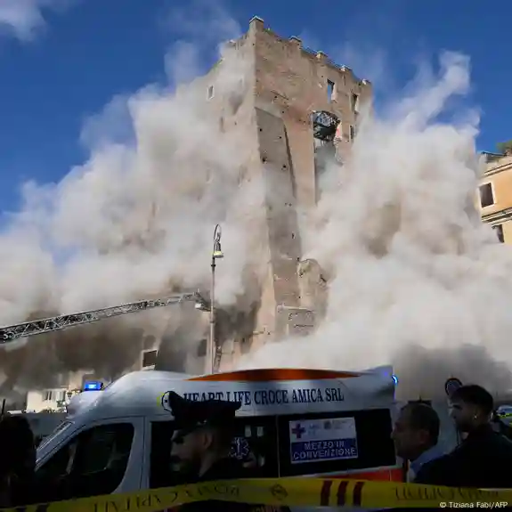Se derrumbó una torre medieval del siglo XIII en Roma